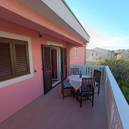 Apartmani Peko Pag Town Eksteriør bilde