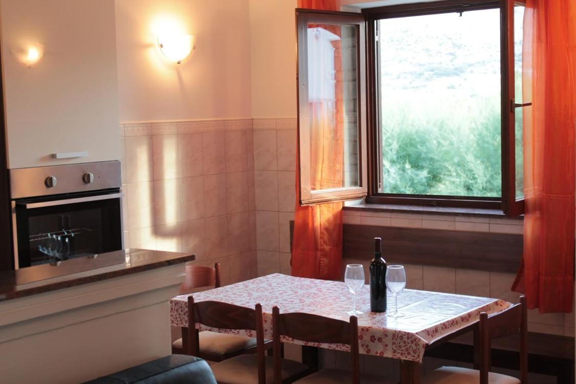 Apartmani Peko Pag Town Eksteriør bilde