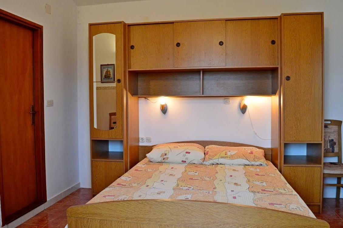 Apartmani Peko Pag Town Eksteriør bilde