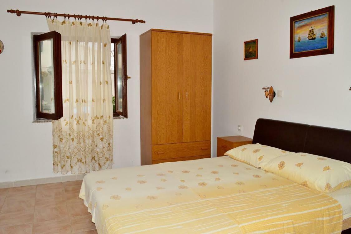 Apartmani Peko Pag Town Eksteriør bilde